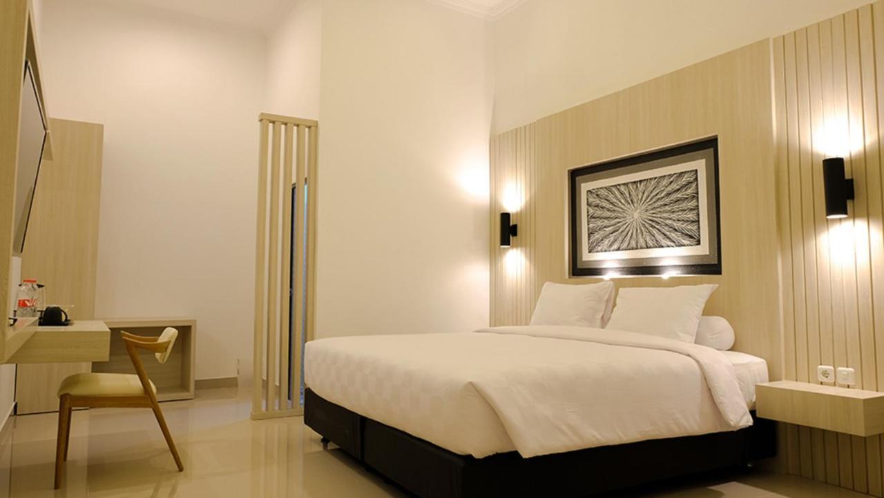 Kaberaz Luxury By Amithya Hotel Sumenep Bilik gambar